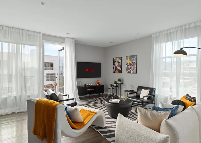Cozy And Spacious Apartment\'S In The Heart Of La