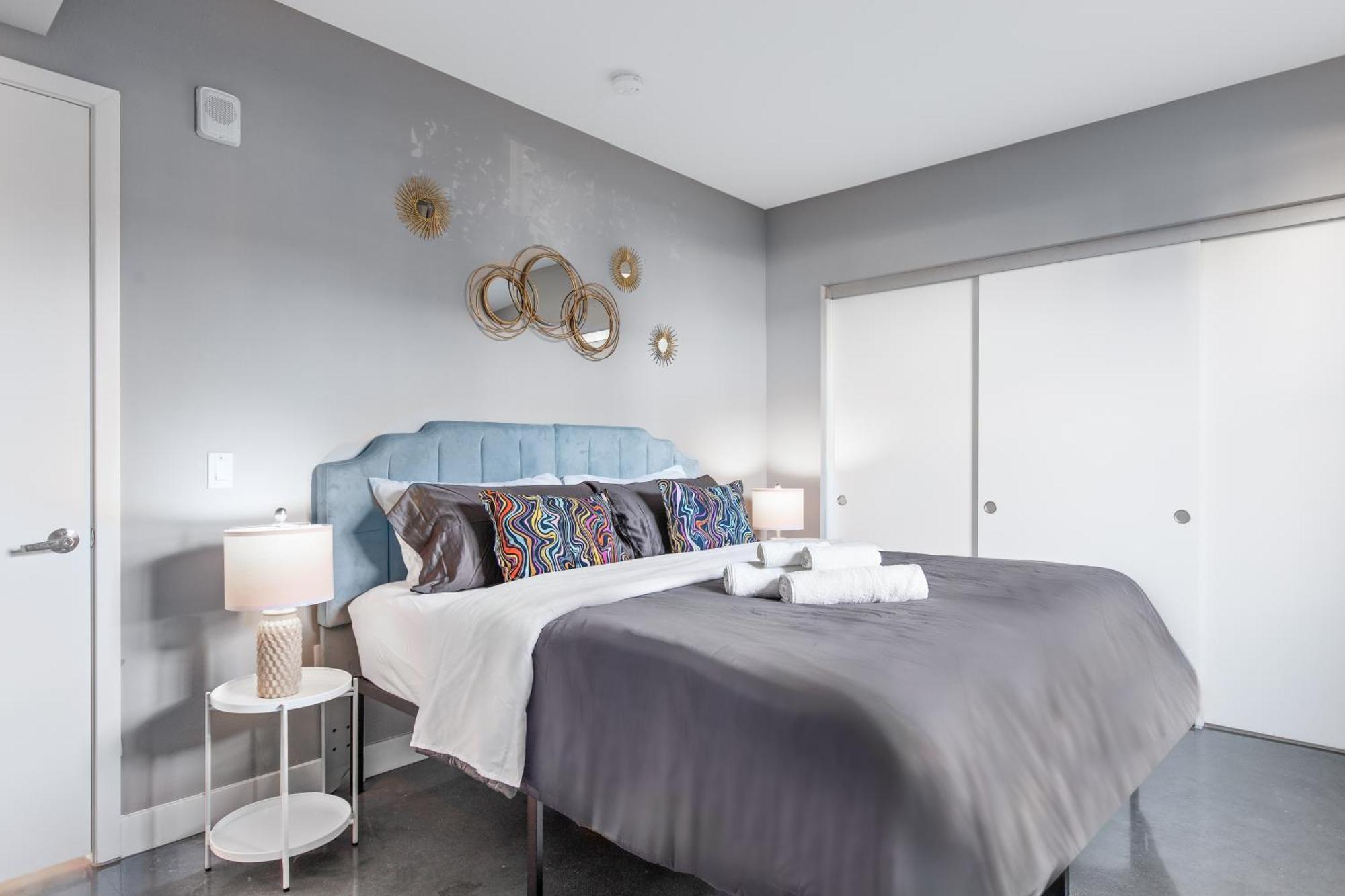 Cozy And Spacious Apartment's In The Heart Of La Apartment *