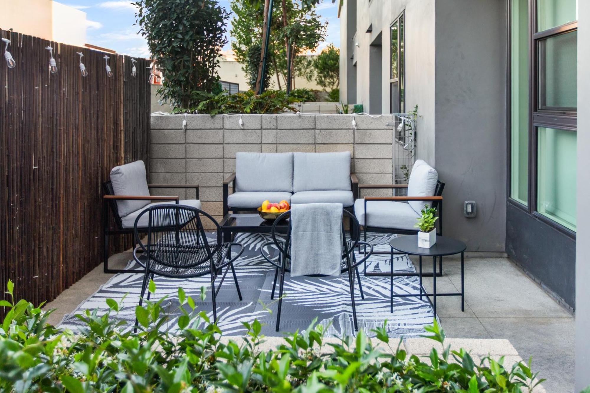 Cozy And Spacious Apartment's In The Heart Of La Apartment *
