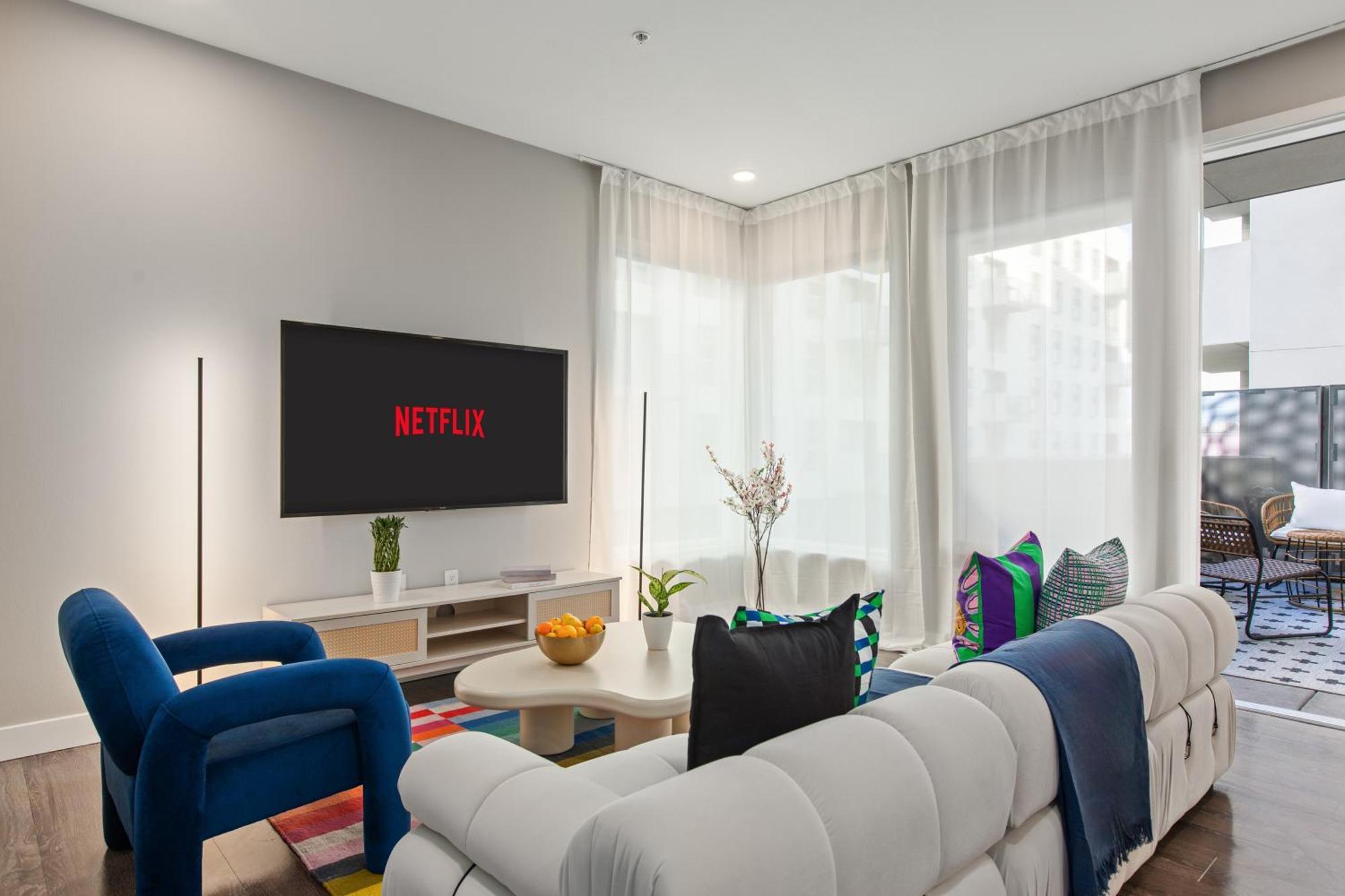 Cozy And Spacious Apartment's In The Heart Of La * Los Angeles